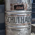 Altes Schulhaus מלון 2*