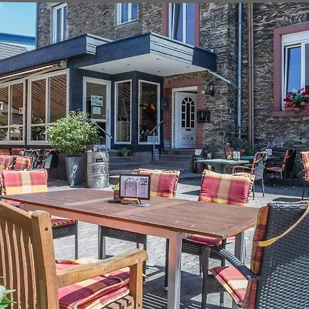 Altes Schulhaus Hotel 2*